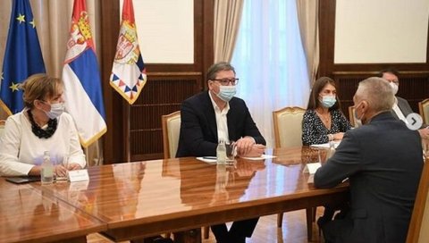 ЗНАЧАЈАН САСТАНАК: Александар Вучић и Боцан-Харченко (ФОТО) ЗНАЧАЈАН САСТАНАК: Александар Вучић и Боцан-Харченко (ФОТО)