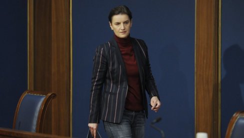 ПРЕМИЈЕРКА ОБЈАВИЛА ПЛАН ВАКЦИНАЦИЈЕ: Циљ је да до краја априла вакцинишемо 2.100.000 грађана ПРЕМИЈЕРКА ОБЈАВИЛА ПЛАН ВАКЦИНАЦИЈЕ: Циљ је да до краја априла вакцинишемо 2.100.000 грађана