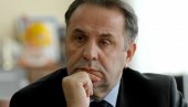РАСИМ ЉАЈИЋ ДОЖИВЕО ТЕШКУ САОБРАЋАЈНУ НЕСРЕЋУ: Политичар пребачен у Клинички центар РАСИМ ЉАЈИЋ ДОЖИВЕО ТЕШКУ САОБРАЋАЈНУ НЕСРЕЋУ: Политичар пребачен у Клинички центар