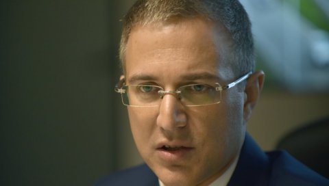 СТЕФАНОВИЋ: Ђилас поново лажним, крокодилским сузама оплакује своју судбину милионера СТЕФАНОВИЋ: Ђилас поново лажним, крокодилским сузама оплакује своју судбину милионера