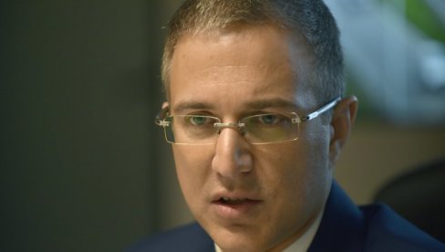 СТЕФАНОВИЋ: Ђилас поново лажним, крокодилским сузама оплакује своју судбину милионера СТЕФАНОВИЋ: Ђилас поново лажним, крокодилским сузама оплакује своју судбину милионера