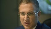 СТЕФАНОВИЋ: Ђилас поново лажним, крокодилским сузама оплакује своју судбину милионера СТЕФАНОВИЋ: Ђилас поново лажним, крокодилским сузама оплакује своју судбину милионера