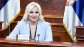 МИХАЈЛОВИЋ НАЈАВИЛА: Први авиони би са аеродрома у Требињу могли полетети 2022. МИХАЈЛОВИЋ НАЈАВИЛА: Први авиони би са аеродрома у Требињу могли полетети 2022.