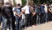 ČEČENE VRATILI NA PREVASPITANJE: Više od sto mladih proterano iz Moskve ČEČENE VRATILI NA PREVASPITANJE: Više od sto mladih proterano iz Moskve