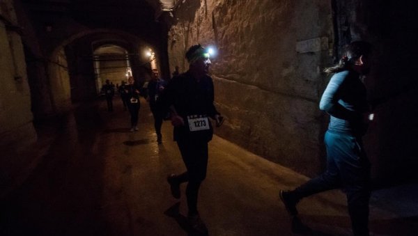 ПОДЗЕМНИ ГРАД У КОЈИ МОЖЕ ДА СТАНЕ ЦЕЛА СРБИЈА: Испод Пекинга се крије гигантско склониште које одушеви сваког посетиоца (ВИДЕО) ПОДЗЕМНИ ГРАД У КОЈИ МОЖЕ ДА СТАНЕ ЦЕЛА СРБИЈА: Испод Пекинга се крије гигантско склониште које одушеви сваког посетиоца (ВИДЕО)