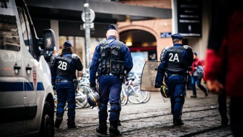 POSLE PREMALAĆIVANJA MUZIČKOG PRODUCENTA: Policajci koji su ga pretukli ostaju u pritvoru POSLE PREMALAĆIVANJA MUZIČKOG PRODUCENTA: Policajci koji su ga pretukli ostaju u pritvoru