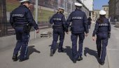НЕМА ТОЛЕРАНЦИЈЕ: Угоститељ затворио локал, па госте пуштао на задња врата НЕМА ТОЛЕРАНЦИЈЕ: Угоститељ затворио локал, па госте пуштао на задња врата