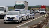 ТРАГЕДИЈА КОД ПАНЧЕВА: У судару два аутомобила погинуо мушкарац, три особе повређене ТРАГЕДИЈА КОД ПАНЧЕВА: У судару два аутомобила погинуо мушкарац, три особе повређене