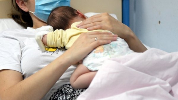 ТРАГЕДИЈА У ЗАГРЕБУ: Преминула породиља у болници, бебу успели да спасу ТРАГЕДИЈА У ЗАГРЕБУ: Преминула породиља у болници, бебу успели да спасу