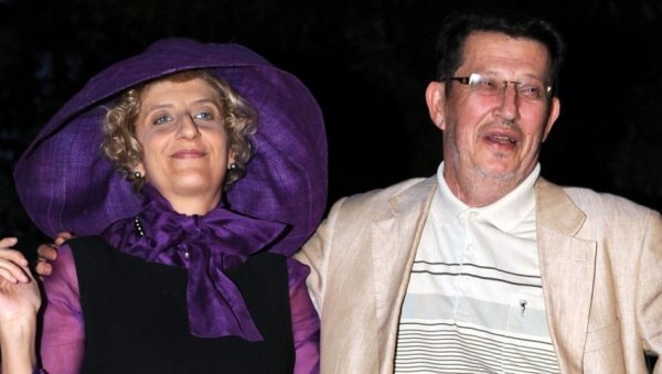 “ТРАЖИЛА САМ ОД МУЖА ДА МИ ПУЦА У ГЛАВУ”: Исидорина борба са канцером је била неподношљиво бреме “ТРАЖИЛА САМ ОД МУЖА ДА МИ ПУЦА У ГЛАВУ”: Исидорина борба са канцером је била неподношљиво бреме