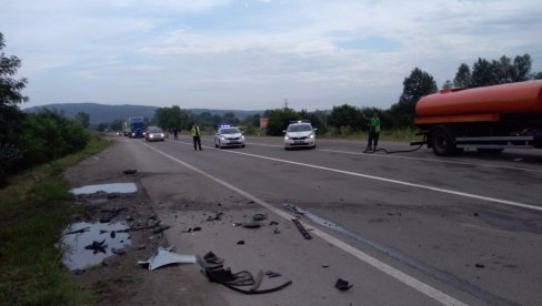 TEŽAK UDES KOD UŽICA: Poginula žena, povređeno dvoje TEŽAK UDES KOD UŽICA: Poginula žena, povređeno dvoje