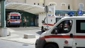 AUTOMOBIL UDARIO U BANDERU, PA SE ZAPALIO: Teška saobraćajna nesreća na Voždovcu AUTOMOBIL UDARIO U BANDERU, PA SE ZAPALIO: Teška saobraćajna nesreća na Voždovcu