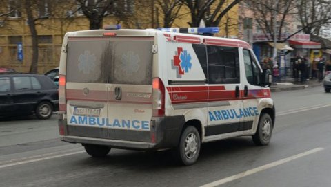 ПОВРЕЂЕНЕ ЧЕТИРИ ДЕВОЈЧИЦЕ: Саобраћајна несрећа у Новом Саду ПОВРЕЂЕНЕ ЧЕТИРИ ДЕВОЈЧИЦЕ: Саобраћајна несрећа у Новом Саду