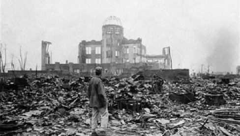 JAPAN OBELEŽIO 78. GODIŠNJICU NUKLEARNOG NAPADA NA HIROŠIMU: Detonacijom američke bombe ubijeno više od 140.000 ljudi JAPAN OBELEŽIO 78. GODIŠNJICU NUKLEARNOG NAPADA NA HIROŠIMU: Detonacijom američke bombe ubijeno više od 140.000 ljudi
