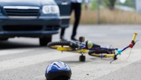 KOBNA VOŽNJA BICIKLOM: Preminula Zrenjaninka koju je udario automobil KOBNA VOŽNJA BICIKLOM: Preminula Zrenjaninka koju je udario automobil