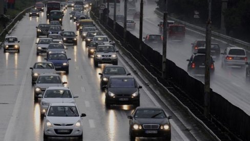 VAŽNO UPOZORENJE ZA VOZAČE PRED SRETENJE: Oglasili se Putevi Srbije