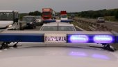 UDES KOD ALEKSINCA: Sudar putničkog i teretnog vozila - Radi po jedna traka u oba smera UDES KOD ALEKSINCA: Sudar putničkog i teretnog vozila - Radi po jedna traka u oba smera