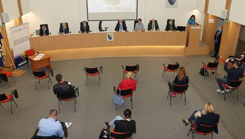ПОНИШТЕЊЕ ИЗБОРА У ДОБОЈУ И СРЕБРЕНИЦИ: Централна изборна комисија БиХ већином гласова долена одлуку о поништењу избора ПОНИШТЕЊЕ ИЗБОРА У ДОБОЈУ И СРЕБРЕНИЦИ: Централна изборна комисија БиХ већином гласова долена одлуку о поништењу избора