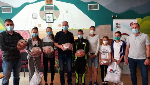 PRIORITET OPREMANJE KLUBOVA I RAD SA DECOM: Sportski savez Srbije u poseti Bajinoj Bašti i LJuboviji PRIORITET OPREMANJE KLUBOVA I RAD SA DECOM: Sportski savez Srbije u poseti Bajinoj Bašti i LJuboviji