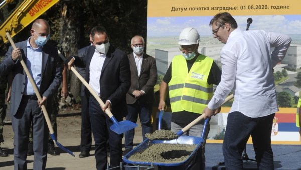 НОВЕ БОЛНИЦЕ ЗА ЈАЧИ ШТИТ ОД УДАРА КОРОНЕ: Поред ковид-центара у Београду и Крушевцу, нова одељења добиће још осам градова НОВЕ БОЛНИЦЕ ЗА ЈАЧИ ШТИТ ОД УДАРА КОРОНЕ: Поред ковид-центара у Београду и Крушевцу, нова одељења добиће још осам градова