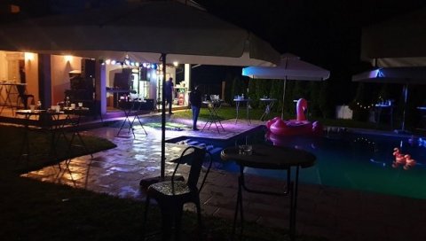 ДИВЉА ЖУРКА У ЛАКТАШИМА: Полиција упала и ухапсила девет особа ДИВЉА ЖУРКА У ЛАКТАШИМА: Полиција упала и ухапсила девет особа