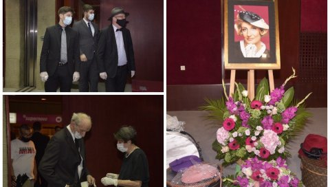 КОМЕМОРАЦИЈА ПОВОДОМ ОДЛАСКА ИСИДОРЕ БЈЕЛИЦЕ: Породица нема од бола, Вила и Лав не дижу главу од туге (ФОТО) КОМЕМОРАЦИЈА ПОВОДОМ ОДЛАСКА ИСИДОРЕ БЈЕЛИЦЕ: Породица нема од бола, Вила и Лав не дижу главу од туге (ФОТО)