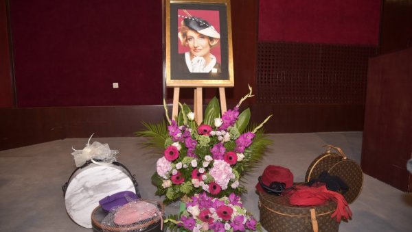 ИСИДОРА БЈЕЛИЦА И ЊЕН ВИРТУЕЛНИ ТЕСТАМЕНТ: Овластила ме је да кад умре, направим журку у белом... ИСИДОРА БЈЕЛИЦА И ЊЕН ВИРТУЕЛНИ ТЕСТАМЕНТ: Овластила ме је да кад умре, направим журку у белом...