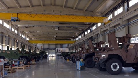 ПРЕДУЗЕЋА ГРУПАЦИЈЕ ОИС: Са страних тржишта сада нас истискују домаћи лобисти и политичари ПРЕДУЗЕЋА ГРУПАЦИЈЕ ОИС: Са страних тржишта сада нас истискују домаћи лобисти и политичари