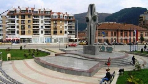 КОРОНА СЕ ШИРИ МЕЂУ ЗАТВОРЕНИЦИМА: Страх завладао у КПЗ Фоча, тројица у изолацији КОРОНА СЕ ШИРИ МЕЂУ ЗАТВОРЕНИЦИМА: Страх завладао у КПЗ Фоча, тројица у изолацији