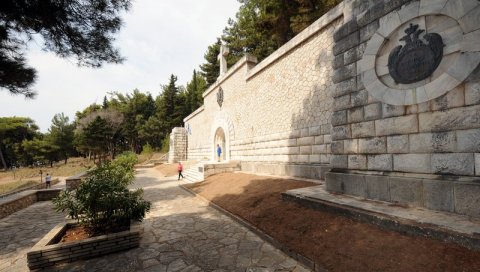 КУСТОС САРАМАНДИЋ: Верујем да ће лежаљке ускоро бити уклоњене КУСТОС САРАМАНДИЋ: Верујем да ће лежаљке ускоро бити уклоњене