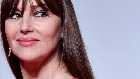 МОНИКА БЕЛУЧИ СТИЖЕ У ЧОРТАНОВЦЕ: Најлепша жена света биће гост Слободе и Војина у њиховој викендици МОНИКА БЕЛУЧИ СТИЖЕ У ЧОРТАНОВЦЕ: Најлепша жена света биће гост Слободе и Војина у њиховој викендици