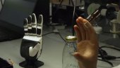 INSPIRISANI RATOVIMA ZVEZDA: Naučnici stvorili veštačku kožu koja oseća (VIDEO) INSPIRISANI RATOVIMA ZVEZDA: Naučnici stvorili veštačku kožu koja oseća (VIDEO)