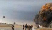 POGLEDAJTE: Eksplozija u američkoj bazi na granici Kuvajta i Iraka (VIDEO) POGLEDAJTE: Eksplozija u američkoj bazi na granici Kuvajta i Iraka (VIDEO)