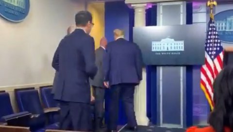 ТРАМП ЕВАКУИСАН: Тајна служба упала на конференцију - БЕЛА КУЋА ПОД КЉУЧЕМ, ДОШЛО ДО ПУЦЊАВЕ ТРАМП ЕВАКУИСАН: Тајна служба упала на конференцију - БЕЛА КУЋА ПОД КЉУЧЕМ, ДОШЛО ДО ПУЦЊАВЕ
