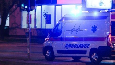 UPAO U POLICIJSKU STANICU SA TEŠKIM POSEKOTINAMA PO PREPONAMA I VRATU: Muškarac hitno prevezen u Zemnusku bolnicu