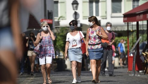 КОРОНА У ФРАНЦУСКОЈ: Чак 21 хиљада новозаражених, али број хоспиталозованих - пада КОРОНА У ФРАНЦУСКОЈ: Чак 21 хиљада новозаражених, али број хоспиталозованих - пада