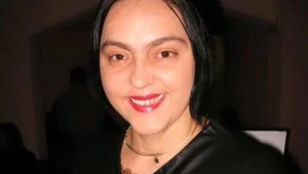ДИВНА ЈЕ ИЗАШЛА ИЗ СТАНА И ОД ТАДА ЈОЈ СЕ ГУБИ СВАКИ ТРАГ: Породица моли за помоћ (ФОТО) ДИВНА ЈЕ ИЗАШЛА ИЗ СТАНА И ОД ТАДА ЈОЈ СЕ ГУБИ СВАКИ ТРАГ: Породица моли за помоћ (ФОТО)