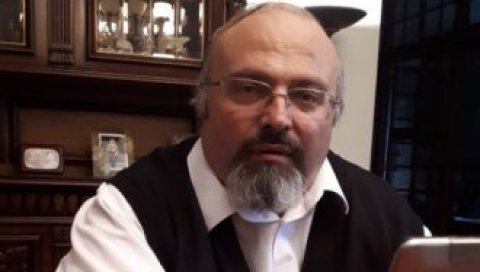ПОЗНАТИ МОСКОВСКИ ПРОФЕСОР ПОРУЧУЈЕ: Прва руска вакцина је ефикасна и безбедна - ја ћу се вакцинисати у октобру! ПОЗНАТИ МОСКОВСКИ ПРОФЕСОР ПОРУЧУЈЕ: Прва руска вакцина је ефикасна и безбедна - ја ћу се вакцинисати у октобру!