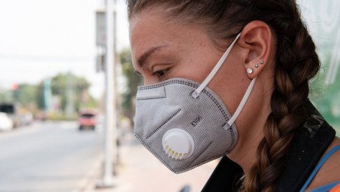 ŽURKA NASUPROT PARLAMENTU: Holanđani besni, nisu nosili maske ŽURKA NASUPROT PARLAMENTU: Holanđani besni, nisu nosili maske