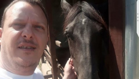 ОДБЕГЛИ КОЊ ЈУРИ БЕОГРАДОМ: Последњи пут виђен на Миријевском булевару (ФОТО/ВИДЕО) ОДБЕГЛИ КОЊ ЈУРИ БЕОГРАДОМ: Последњи пут виђен на Миријевском булевару (ФОТО/ВИДЕО)