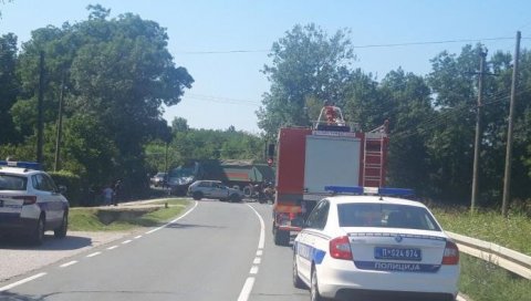 ПОГИНУЛА УЧИТЕЉИЦА КОД КАЋА: Тешка саобраћајна несрећа, возач био позитиван на марихуану и кокаин ПОГИНУЛА УЧИТЕЉИЦА КОД КАЋА: Тешка саобраћајна несрећа, возач био позитиван на марихуану и кокаин