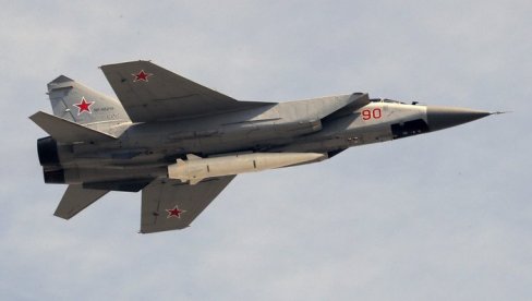 RUSKI MIG 31 PRESREO BOMBARDERE SAD: Oglasila se Amerika - Bezbedno i profesionalno