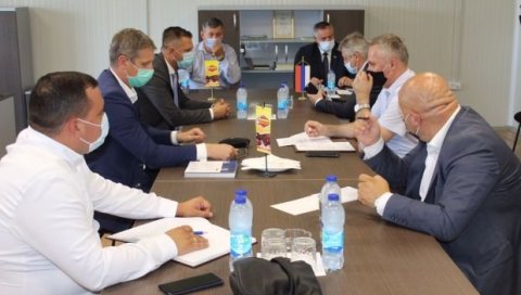 ВЛАДА РС ДАЈЕ ГАС СТОЧАРИМА: Спас и за Семберце ВЛАДА РС ДАЈЕ ГАС СТОЧАРИМА: Спас и за Семберце