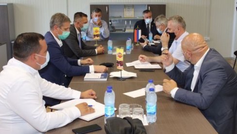 ВЛАДА РС ДАЈЕ ГАС СТОЧАРИМА: Спас и за Семберце ВЛАДА РС ДАЈЕ ГАС СТОЧАРИМА: Спас и за Семберце