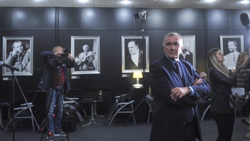 ПРЕТИ НАМ БАНКРОТ: Нове мере најтеже падају позориштима која немају свој ансамбл, свако извођење доноси губитак ПРЕТИ НАМ БАНКРОТ: Нове мере најтеже падају позориштима која немају свој ансамбл, свако извођење доноси губитак