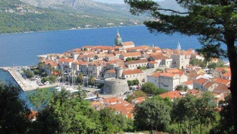 УВОДЕ СЕ РЕСТРИКТИВНЕ МЕРЕ НА ЈАДРАНУ: Пленковић најавио рестрикције како би се спречило ширење заразе УВОДЕ СЕ РЕСТРИКТИВНЕ МЕРЕ НА ЈАДРАНУ: Пленковић најавио рестрикције како би се спречило ширење заразе