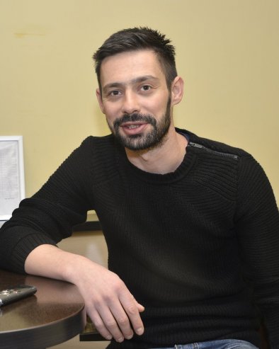 МИЛАН ВАСИЋ СЛАВИ РОЂЕНДАН: Ево колико година је глумац напунио - многи се зачуде