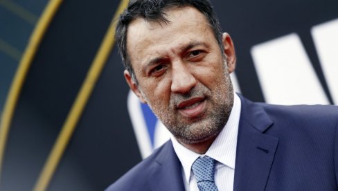 ДОНЧИЋЕВ ПОТПИС НА ОСТАВЦИ ДИВЦА: Каква је судбина Богдановића, Бјелице и Стојаковића у Сакраменту после одласка генералног менаџера? ДОНЧИЋЕВ ПОТПИС НА ОСТАВЦИ ДИВЦА: Каква је судбина Богдановића, Бјелице и Стојаковића у Сакраменту после одласка генералног менаџера?