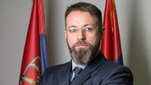 BRANISLAV RISTIVOJEVIĆ: Plaše nas koronom, a preti 1.000 drugih rizika, zdravstvene vlasti preuzele deo odlučivanja BRANISLAV RISTIVOJEVIĆ: Plaše nas koronom, a preti 1.000 drugih rizika, zdravstvene vlasti preuzele deo odlučivanja