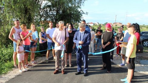 БИЈЕЉИНСКА ВЛАСТ НЕ ШТЕДИ НА АСФАЛТУ: Улице у новом светлу БИЈЕЉИНСКА ВЛАСТ НЕ ШТЕДИ НА АСФАЛТУ: Улице у новом светлу